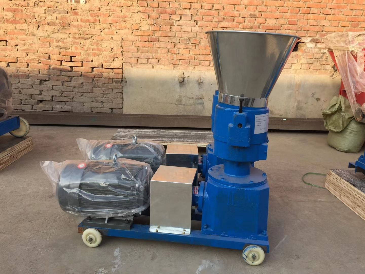 small sawdust pellet machine for farm