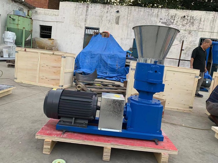 Maximum poultry feed pellet machine Maximum poultry feed pellet machine