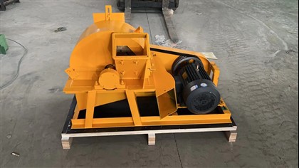 Déchiqueteuse de branches de bois pour usage intensif